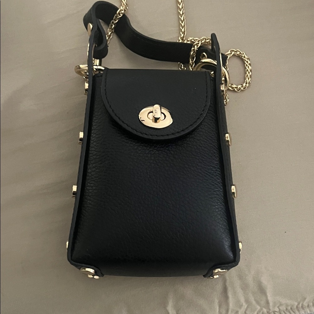 Elegant Black Leather Crossbody Bag